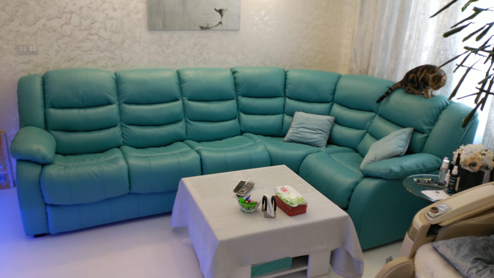 Перетяжка дивана на дому. Дмитровск